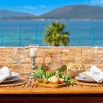 Romantic Sea Loft Sea-front Terrace And Parking