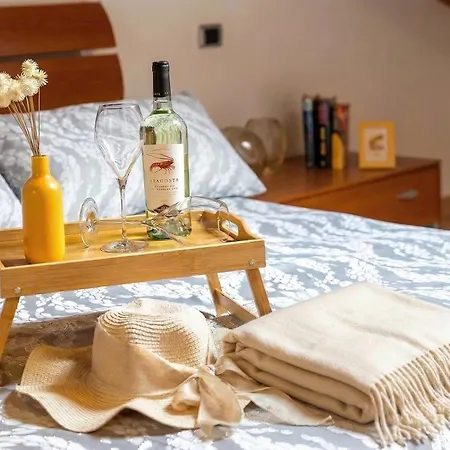 Romantic Sea Loft Sea-front Terrace And Parking Lejlighed *