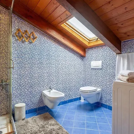 Romantic Sea Loft Sea-front Terrace And Parking דירה